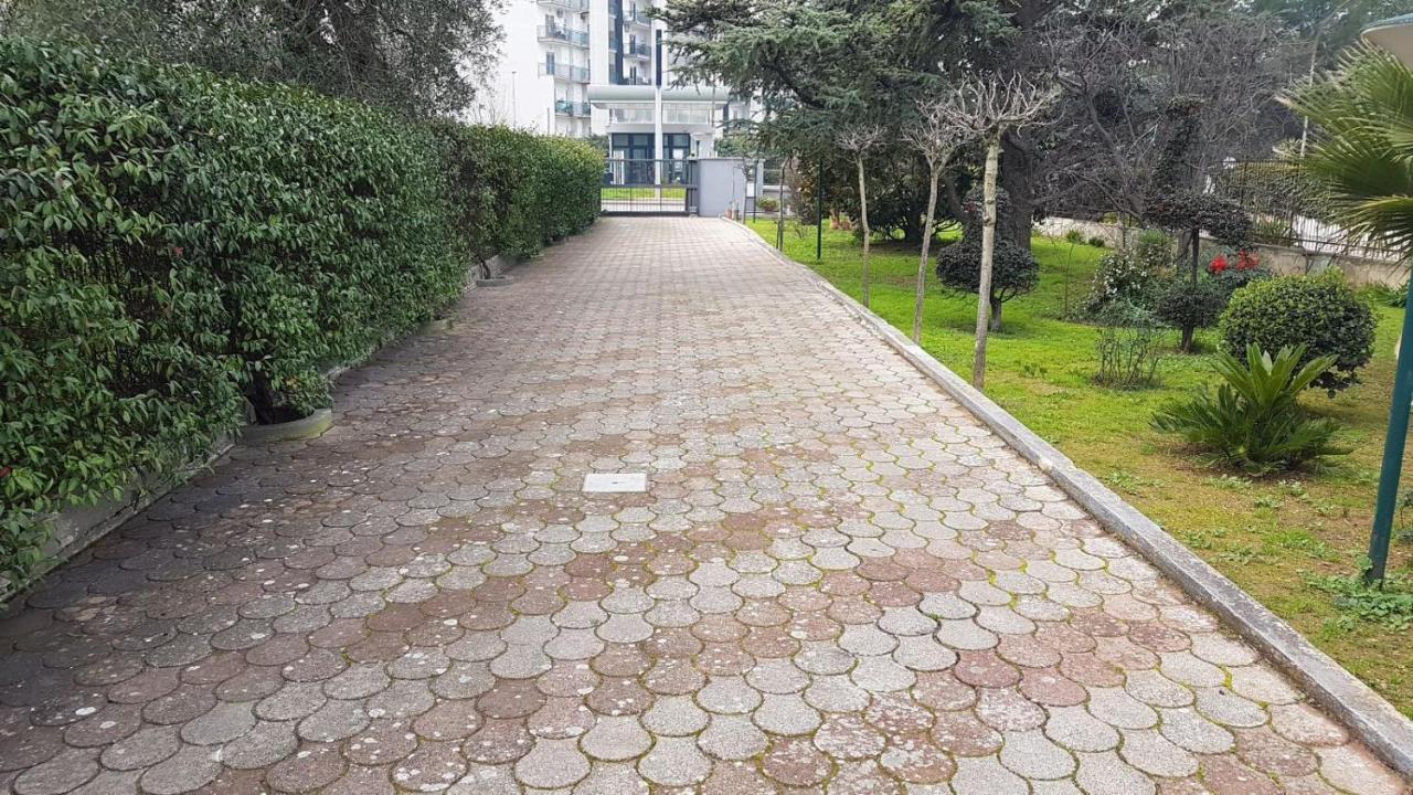 La Casetta Di Nives Bari Exteriör bild
